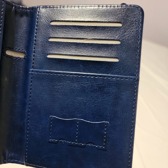 Van Gogh Starry Night Passport Holder - Picture 6 of 7